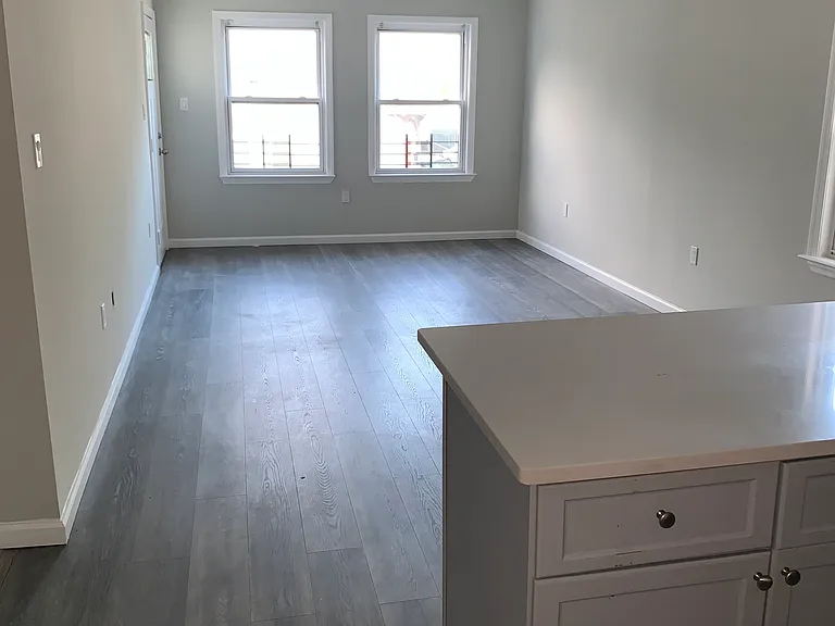 85 Jefferson St #2 — Photo 4