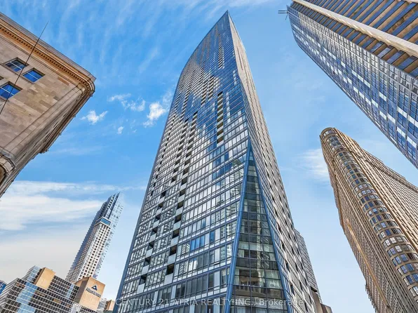 8 The Esplanade #1605, Toronto, ON M5E 0A6