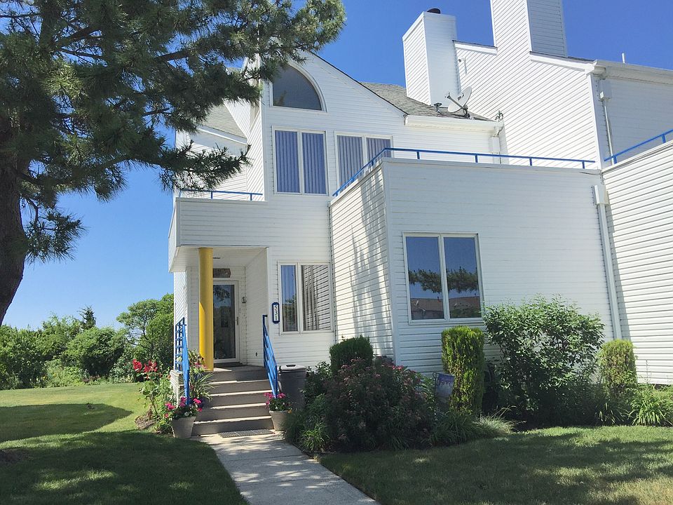 531 Lagoon Blvd. Moon Bay!