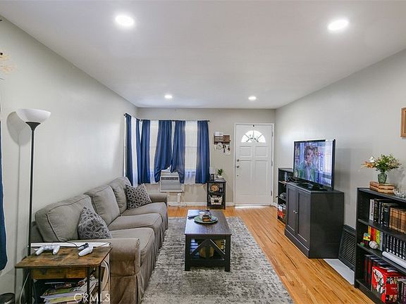 5th image of 630 W Foothill Blvd