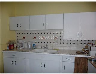 5th image of 1812 Hassett Ave