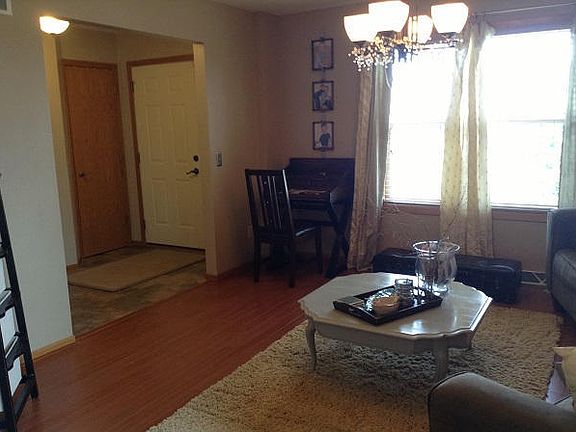 4th image of 520 Autumn Crest Dr