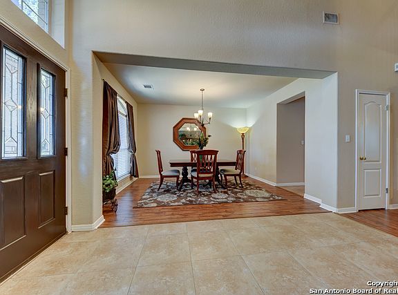 3rd image of 11102 Sadler Grv