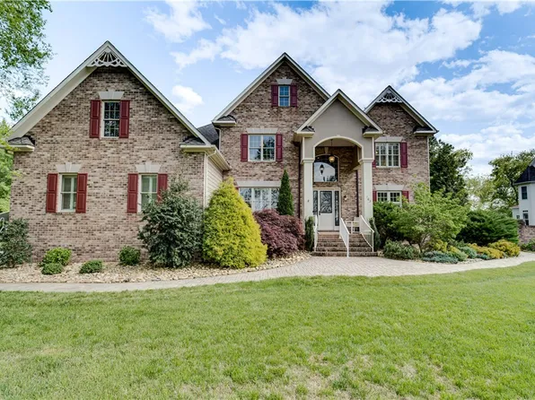 103 Drakes Marsh Dr, Oak Grove, VA 22443