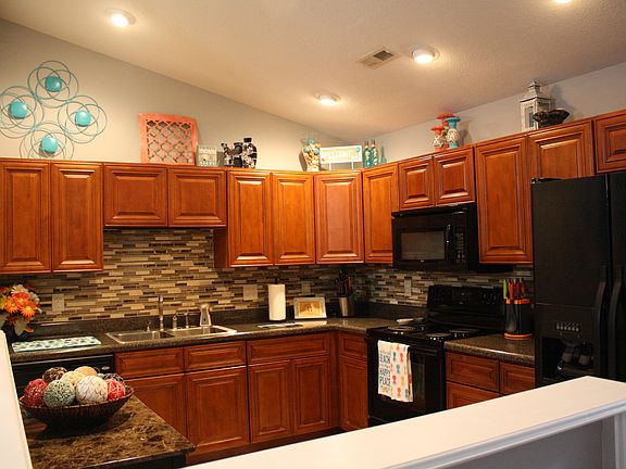 5th image of 5837 Metropolitan Way
