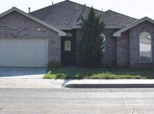 902 Arthur Ct, Midland, TX 79703