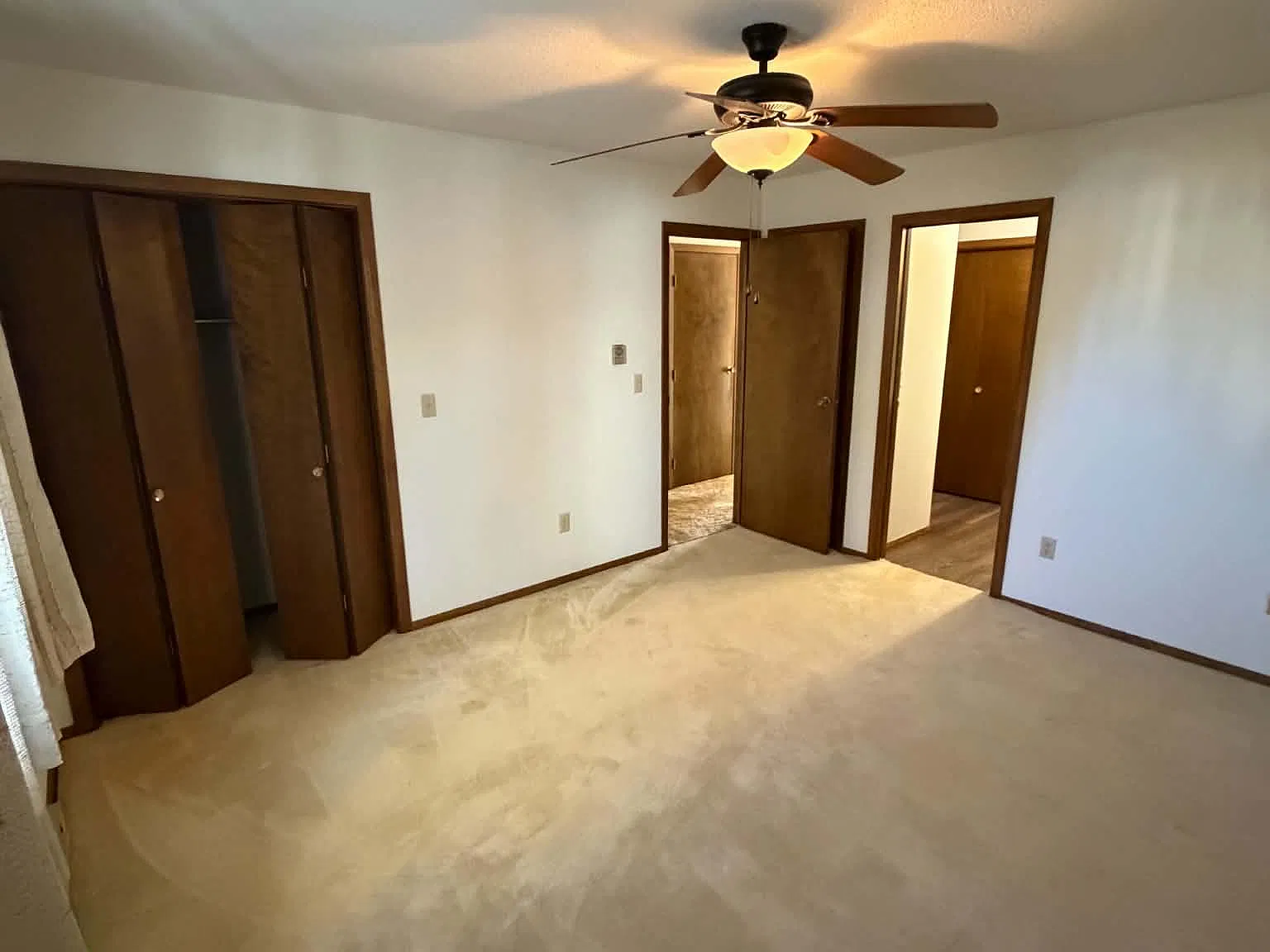 317 3rd Avenue Southeast - 2-main — Photo 3