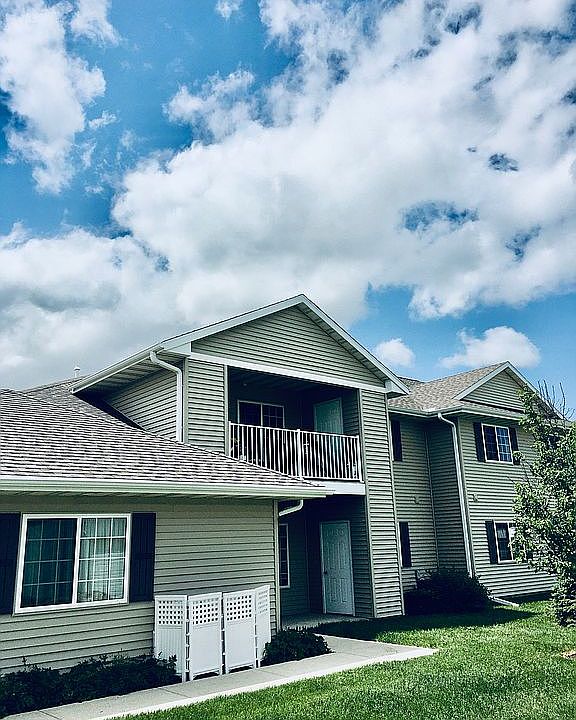 Beautiful condo!! Upper unit