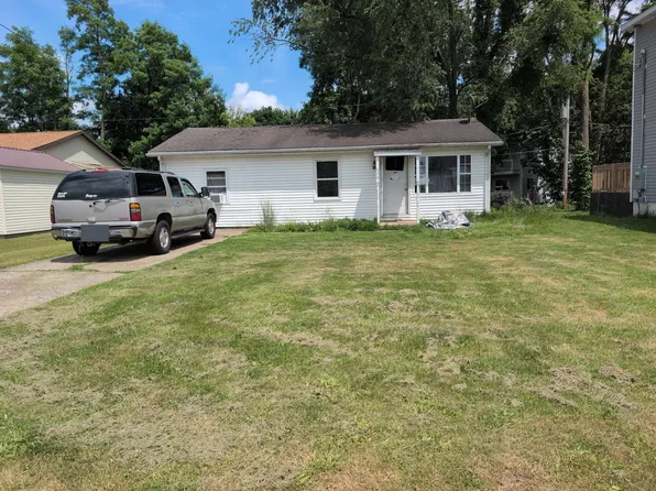 628 Spring St, Three Rivers, MI 49093
