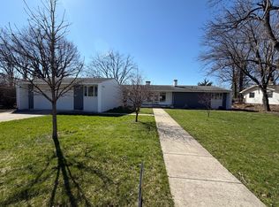 301 G H Baker Dr, Urbana, IL