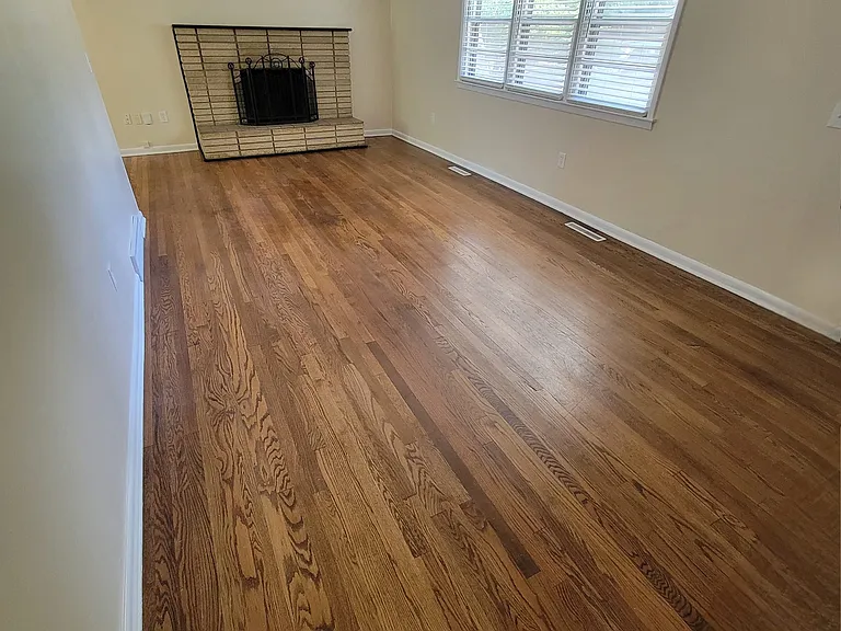 2145 Mitchell St — Photo 10