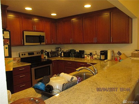 5th image of 2118 7th Ave SW