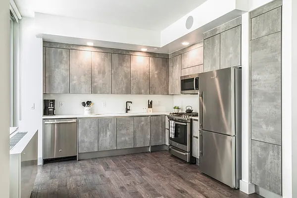 Rented by Kahen Properties | media 26