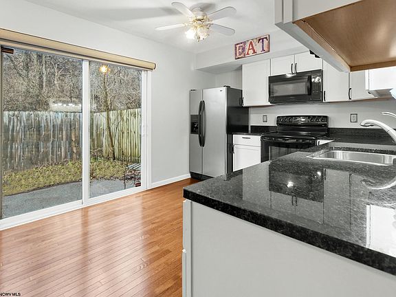 3rd image of 990 Northwestern Ave