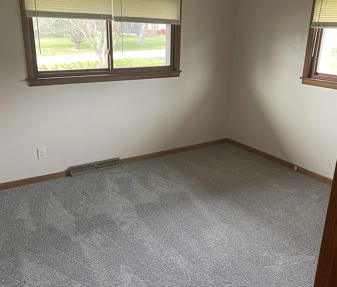 18525 Heathway Ln — Photo 12