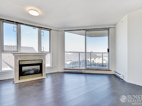 2nd image of 5860 Dover Cres