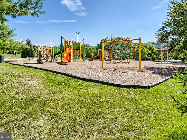 6430 Bellevue Pl — Photo 49