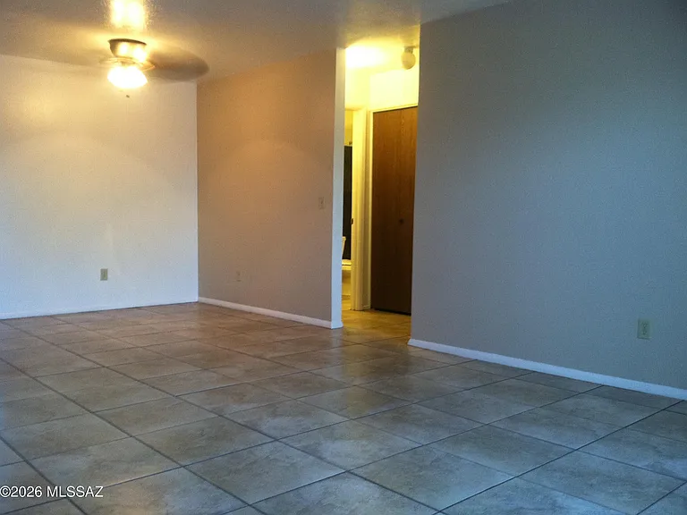 6625 E Golf Links Rd #5 — Photo 3