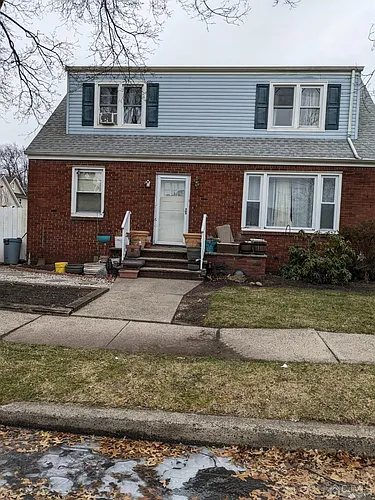 307 2nd St Photo 1
