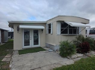 1230 Primrose Peak Dr, Ruskin, FL 33570