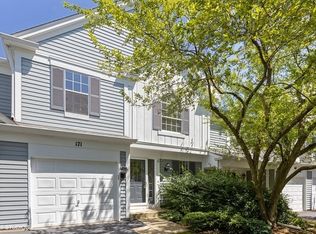 171 Half Moon Cir, Aurora, IL 60504