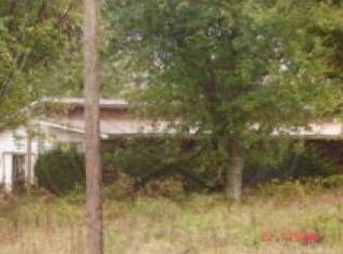 2520 Cedar Hill Rd, W Frankfort, IL 62896