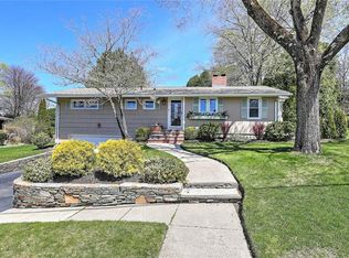 32 Church Hill Dr, Cranston, RI 02920