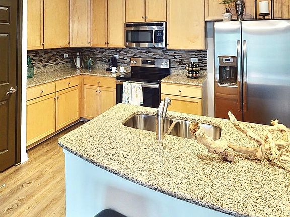 2nd image of 337 Baylor St #235