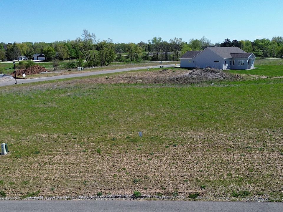 1st image of Goldfinch Dr #10