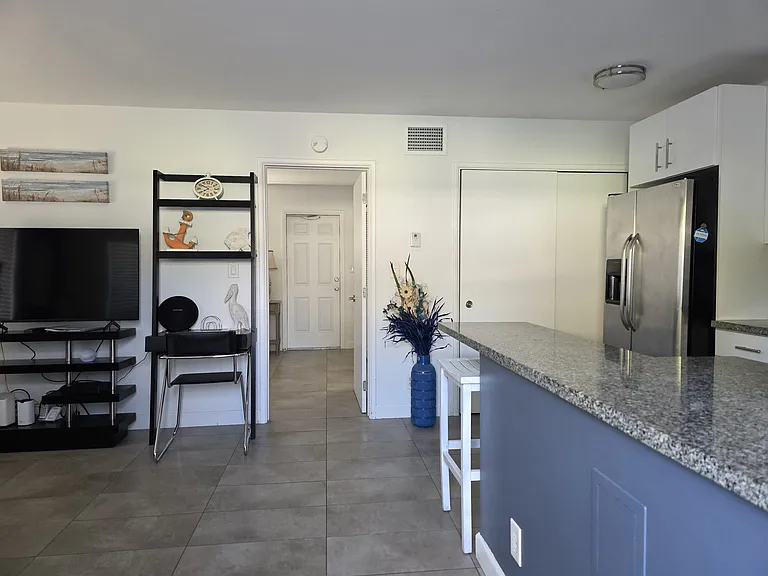 1528 NE 32nd St #A — Photo 18