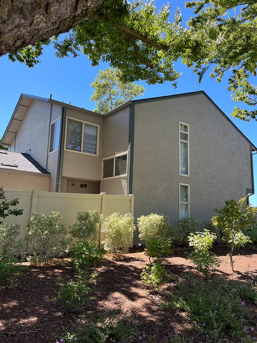 701 Sandpiper Cmn photo 1
