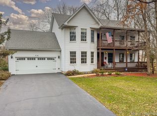 718 Nordic Ct, Batavia, IL