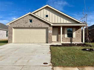 1396 Beach Dr, Azle, TX 76020