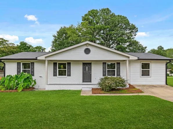 2831 Mobley Dr, Dacula, GA 30019