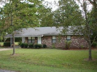 1644 Crestwood Dr, Starkville, MS 39759