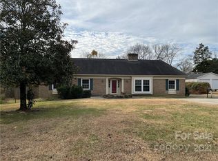 805 Main St, Pineville, NC 28134