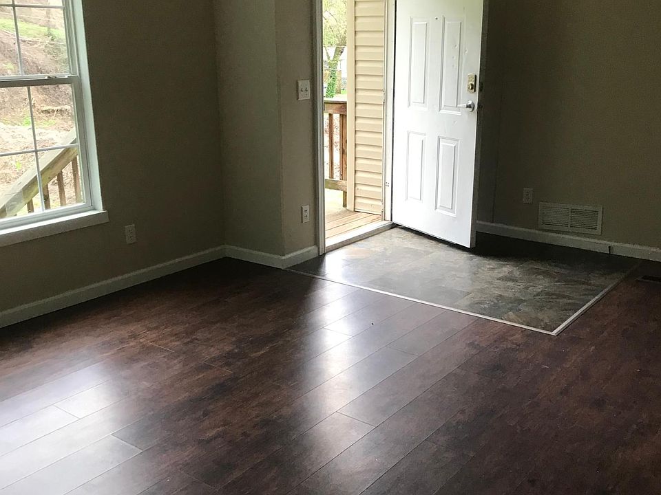 2nd image of 307 Jonathan Ave