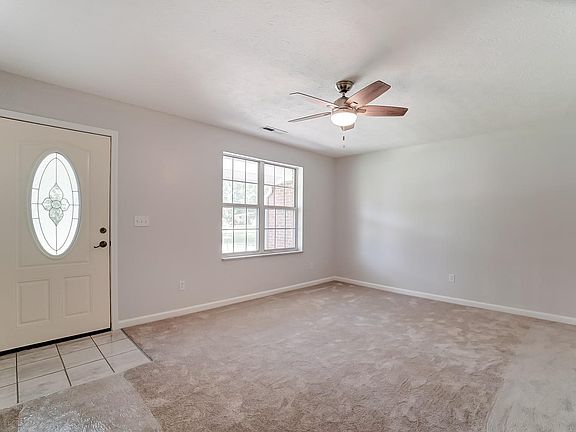 3rd image of 1189 Linda Ln