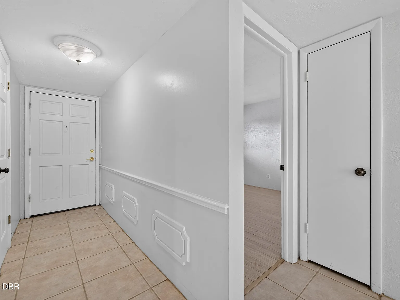 2 bed, 1.0 bath, 973 sqft, $1,875 — Photo 3