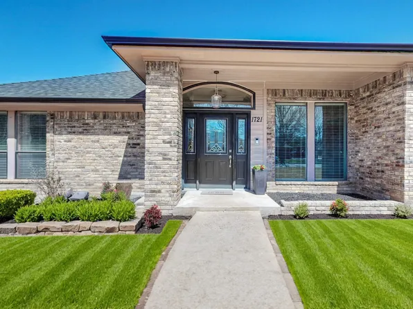 1721 Plummer Dr, Rockwall, TX 75087