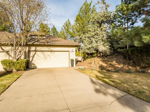 3020 Clubhouse Dr, Bend, OR 97703