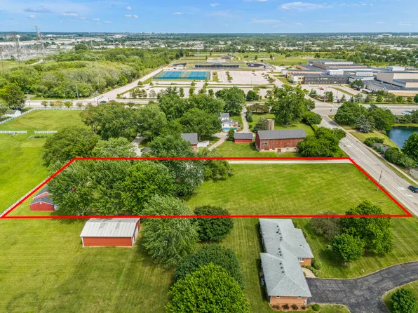 31W701 Molitor Rd, Aurora, IL 60502