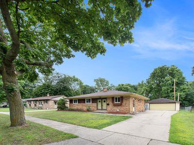 1623 S Holly Way, Lansing, MI, 48910