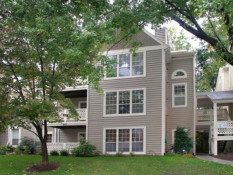 1st image of 7767 Willow Point Dr #7767