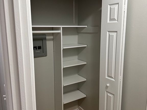 2nd image of 3161 N Cambridge Ave APT 312
