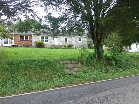 2nd image of 957 Thorngrove Park