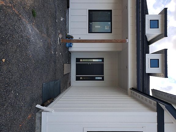 4th image of 114 Oakwood Ln