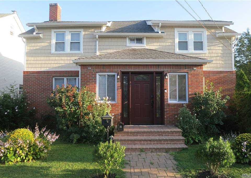 1st image of 18 Hutcheson Pl