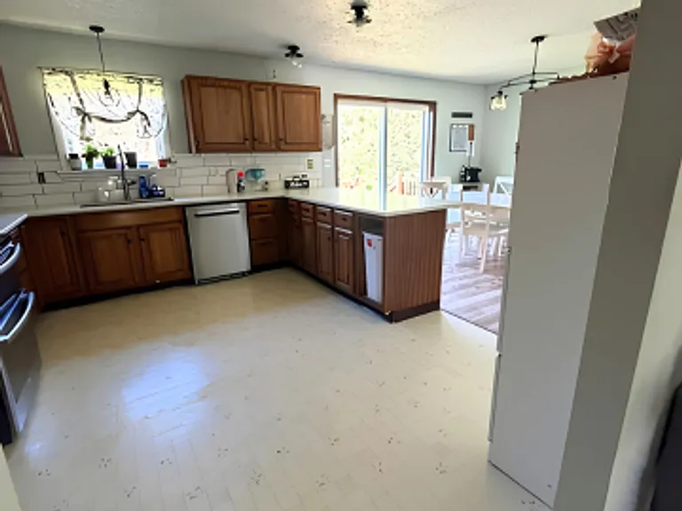 2585 Jason St — Photo 3