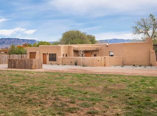 1936 Apple Ln NW, Albuquerque, NM 87104
